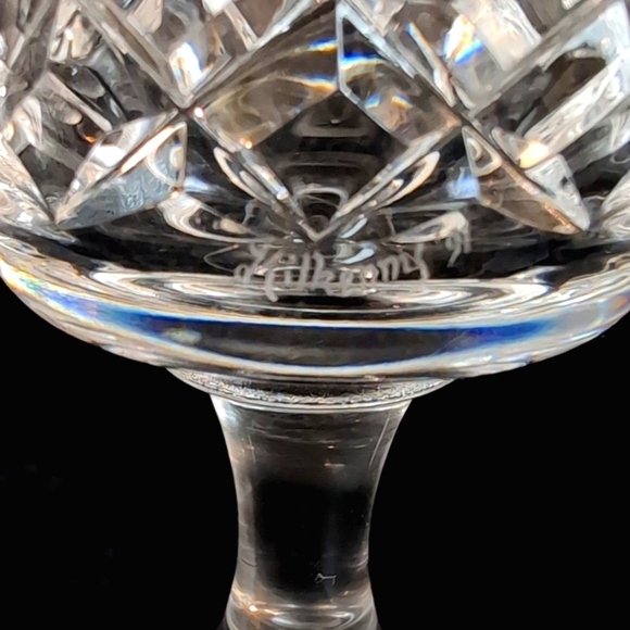 Two (2) Signed Kilkenny 1991 Hand Cut  6" Crystal Wine Glasses - Irish Ireland - Picture 7 of 9